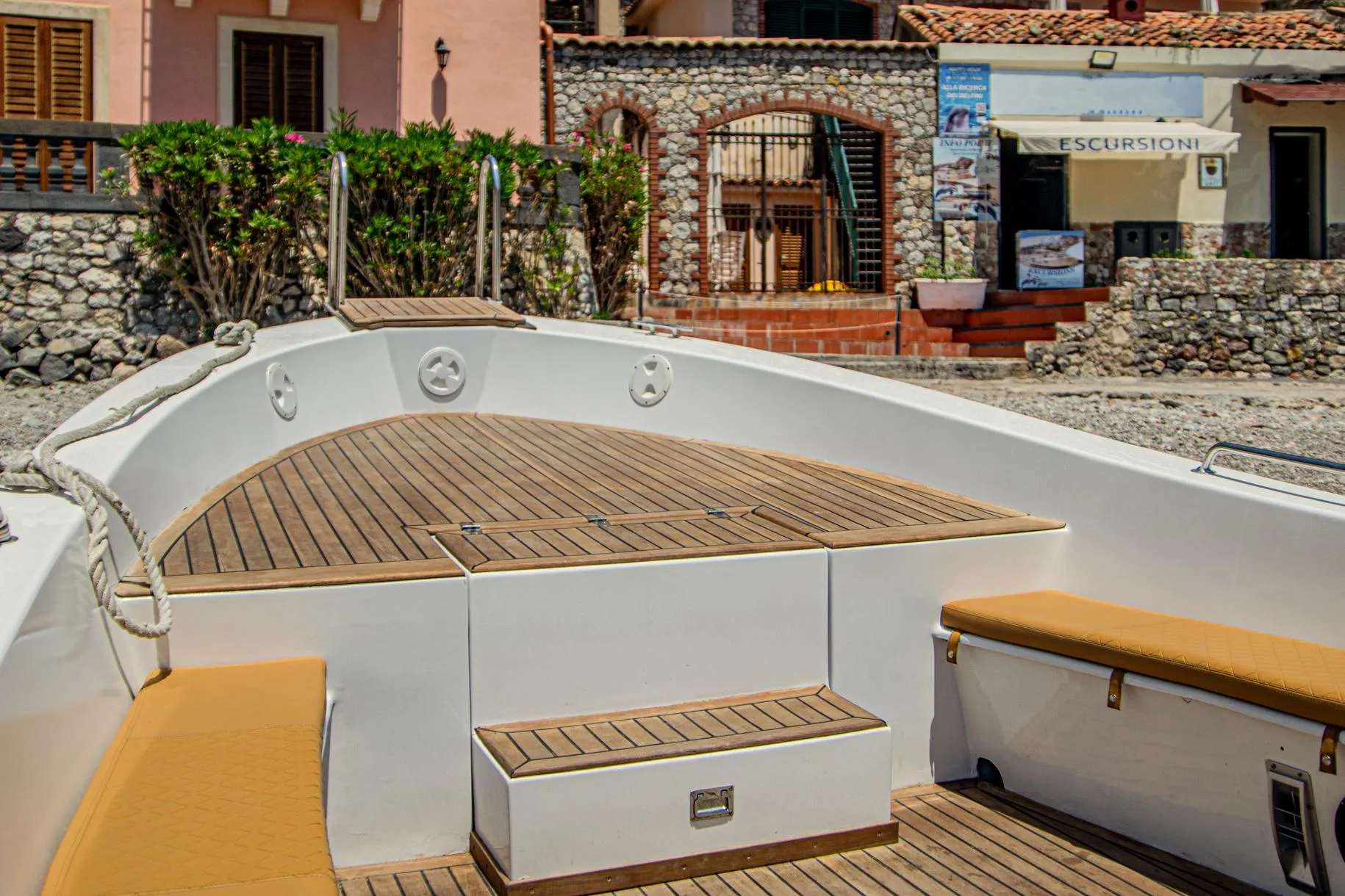 Liver 8M Luxury · Isola Bella, Taormina