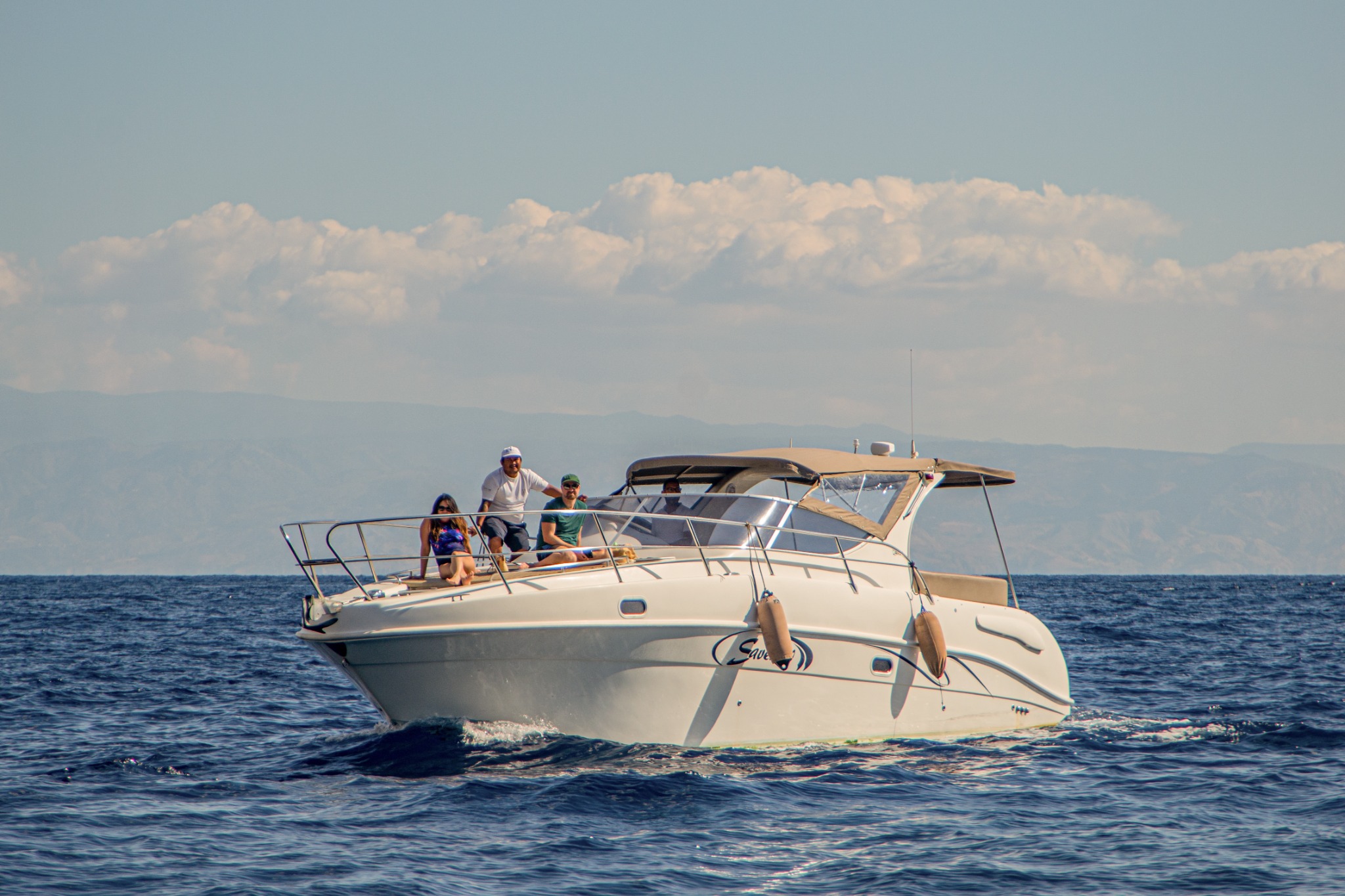 Saver 330 Sport cruising along the coast
