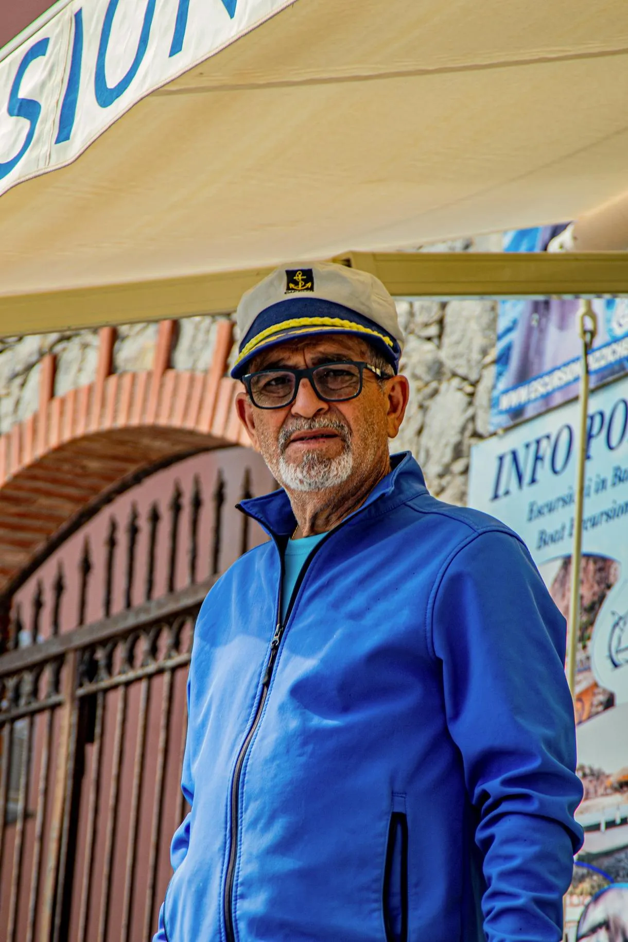 Sicilian Artistic Gozzo 7m · Isola Bella, Taormina